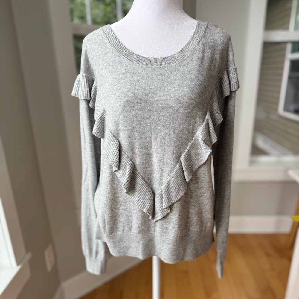 GAP Light Gray Merino Wool Blend Ruffle Detail Crewneck Sweater Size Large